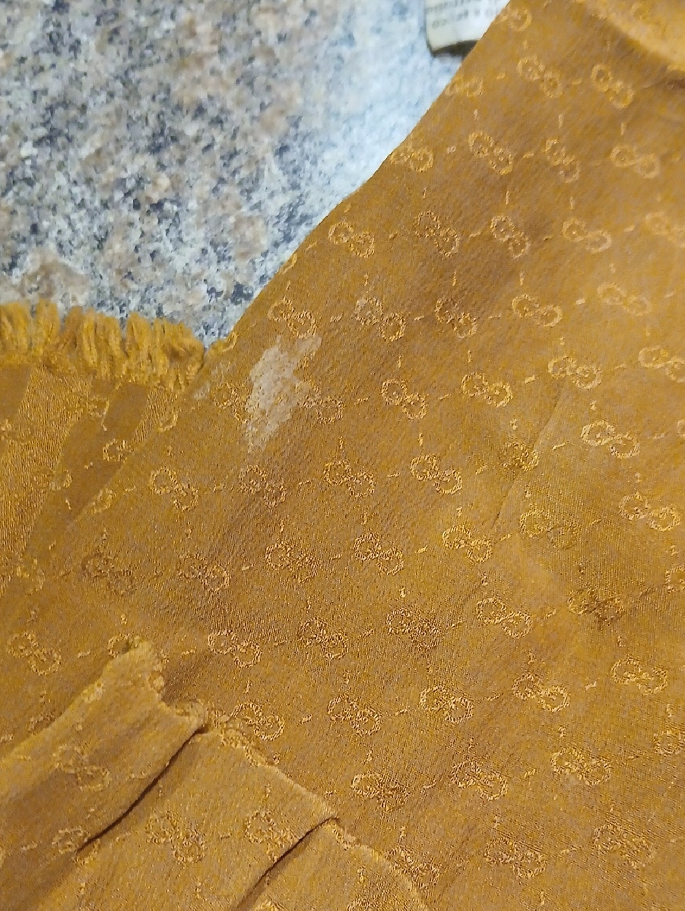 Vintage Silk GUCCI Scarve - Picture 10 of 10